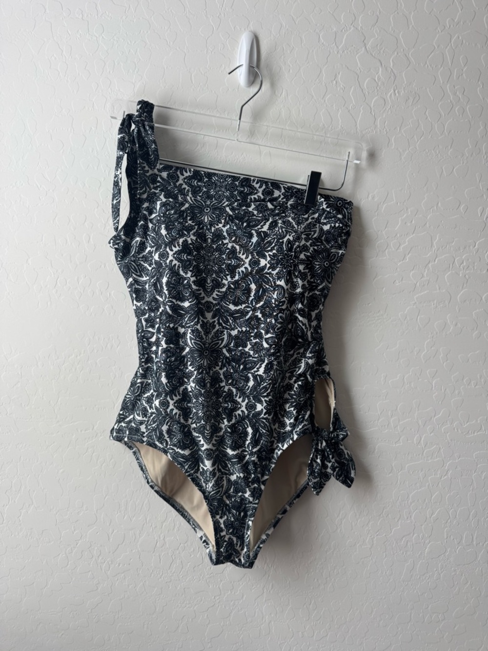 Allihop Paisley Floral One Shoulder Swimsuit Black White Large